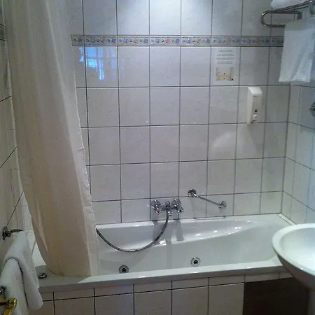 Marienpoel 4*